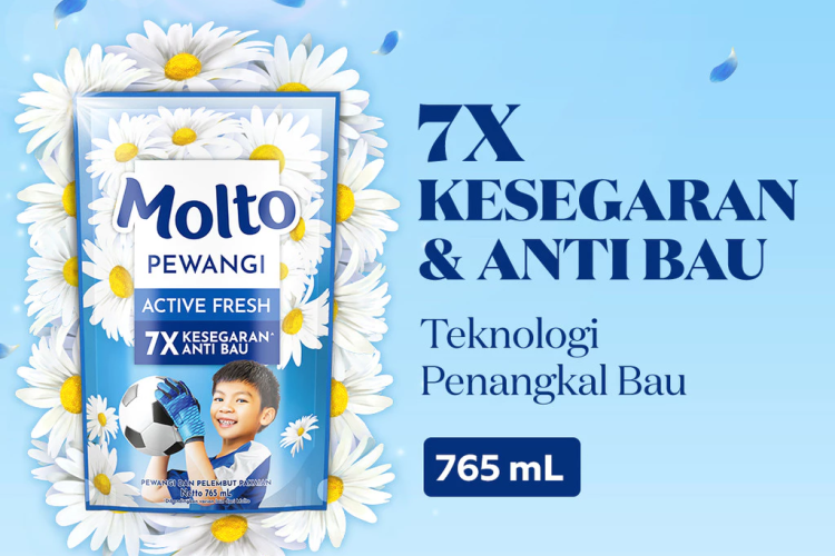 Molto Pewangi Pakaian Active Fresh 7x Kesegaran & Anti Bau 765ml