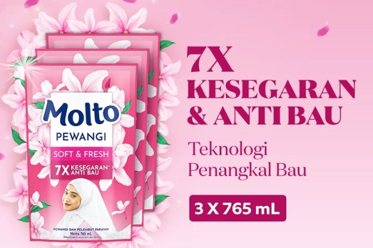 Molto Pewangi Pakaian Soft & Fresh 7x Kesegaran & Anti Bau 765 mL x3
